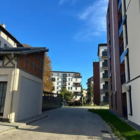Przy Rynku Z Tarasem I Parkingiem - Blisko Prezero Arena