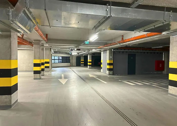 Apartament przy Rynku z Tarasem i Parkingiem - Blisko PreZero Arena *